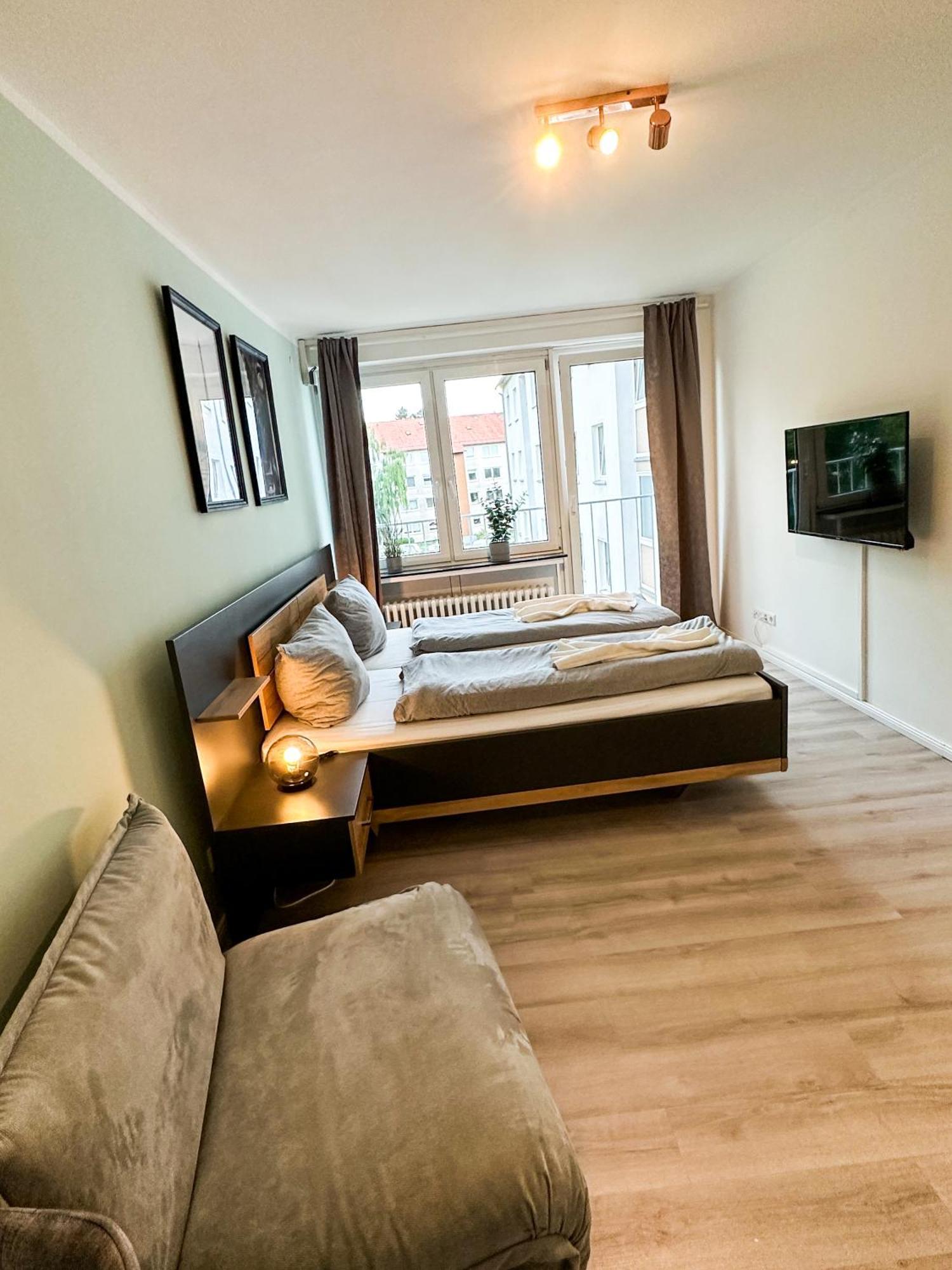 Apartment Fuer 3 Gaeste Mit Kostenlosen Parkplaetzen Und Lift Hanovra Exterior foto